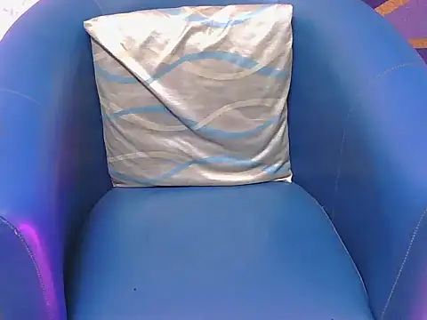 shiny-krisha online show from 11-18-25, 05:01