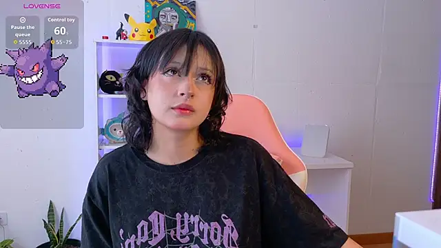 Sallie Doll online show from 11-04-25, 06:40