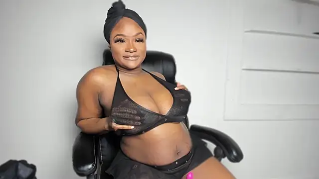 Snapshot of supanovaaa chatting on 01-14-26, 04:18 supanovaaa online show from 01-14-26, 04:18