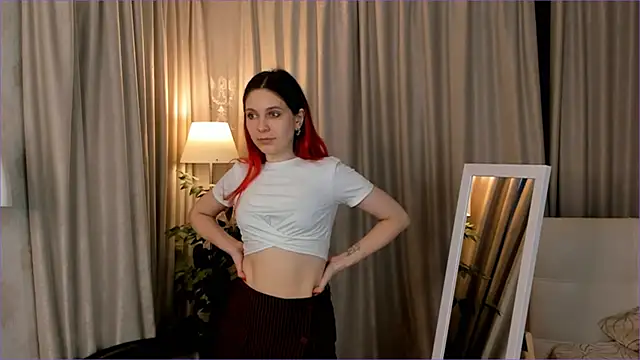 Olivia Hurt online show from 10-08-25, 11:19
