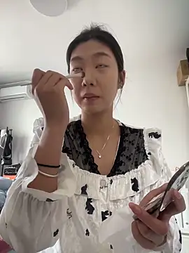 Snapshot of chibaoao66 chatting on 10-26-25, 12:38 chibaoao66 online show from 10-26-25, 12:38