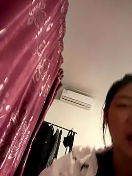 Snapshot of chibaoao66 chatting on 11-06-25, 10:05 chibaoao66 online show from 11-06-25, 10:05