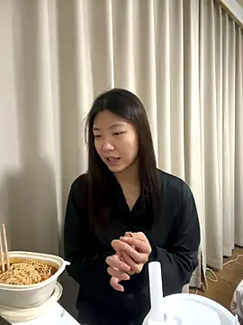 Snapshot of chibaoao66 chatting on 11-15-25, 06:33 chibaoao66 online show from 11-15-25, 06:33