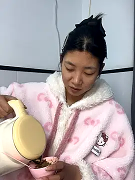 Snapshot of chibaoao66 chatting on 11-30-25, 01:48 chibaoao66 online show from 11-30-25, 01:48