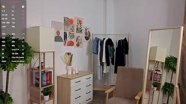 PaulaDauge online show from 11-20-25, 01:17