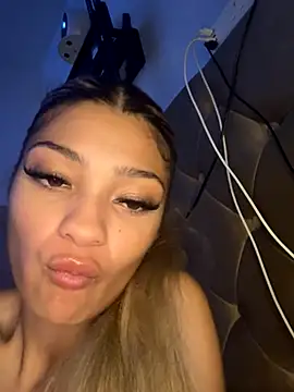 Honeyyyxo online show from 11-02-25, 03:20