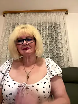 BoloshkaBlonda online show from 11-16-25, 06:57