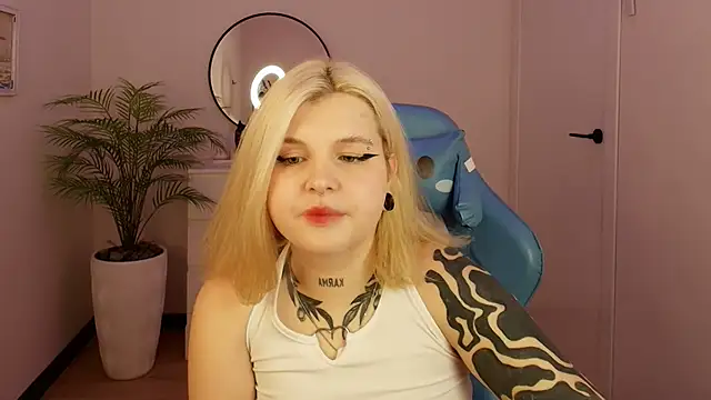 Shad0wPurr online show from 10-09-25, 03:04