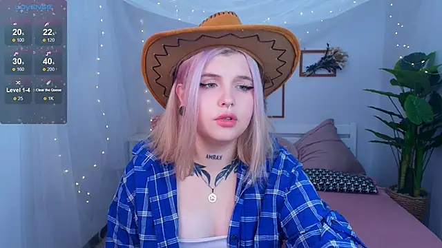 Shad0wPurr online show from 10-11-25, 10:36