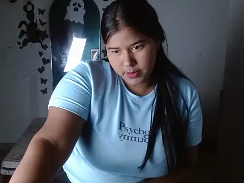 Ebony luna online show from 10-17-25, 12:30