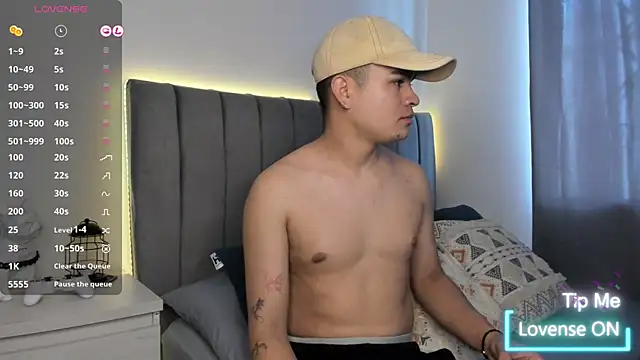 JARETHH online show from 10-24-25, 01:40