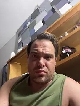 Snapshot of GymBoy83 chatting on 10-01-25, 03:29 GymBoy83 online show from 10-01-25, 03:29