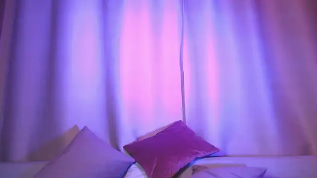 SophieDiamond Xx online show from 10-09-25, 06:17