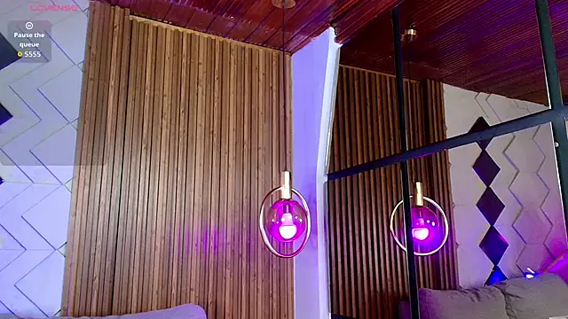 Matti sofia  online show from 10-13-25, 07:03