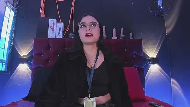 Snapshot of Cony_l chatting on 10-22-25, 11:21 Cony l online show from 10-22-25, 11:21