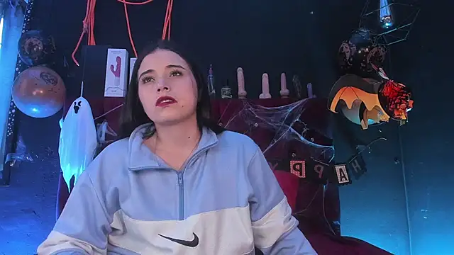 Snapshot of Cony_l chatting on 10-27-25, 11:47 Cony l online show from 10-27-25, 11:47