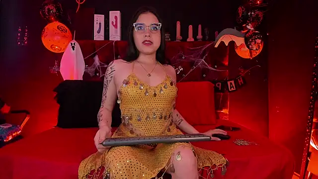 Snapshot of Cony_l chatting on 10-31-25, 11:44 Cony l online show from 10-31-25, 11:44