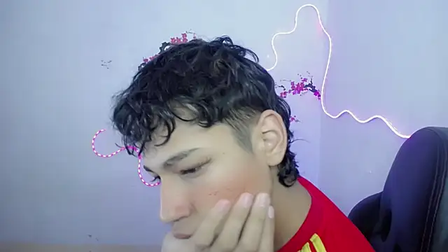 Im david02 online show from 11-21-25, 12:48