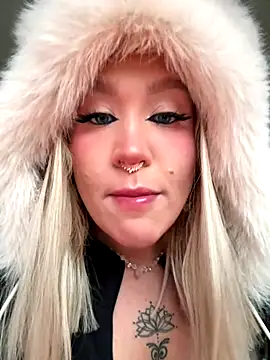 RollDolls online show from 12-20-25, 05:03