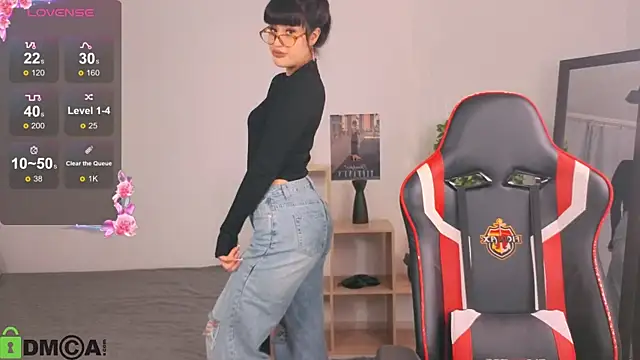 Erika peach online show from 10-15-25, 02:50