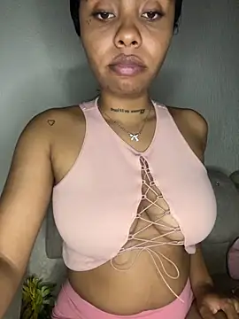 Snapshot of Itanydiorr chatting on 11-27-25, 07:10 Itanydiorr online show from 11-27-25, 07:10