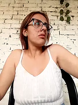 Jade 1-9 online show from 11-05-25, 08:09