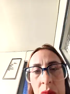 Jade 1-9 online show from 11-11-25, 06:41