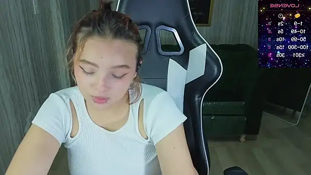 mia foster t online show from 11-13-25, 12:42