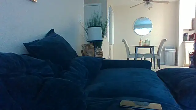 Snapshot of BellaRozay_ chatting on 11-30-25, 09:41 BellaRozay online show from 11-30-25, 09:41