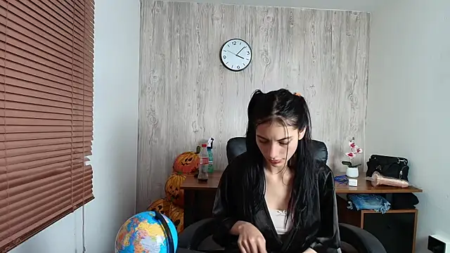 brandy danger online show from 10-05-25, 09:07