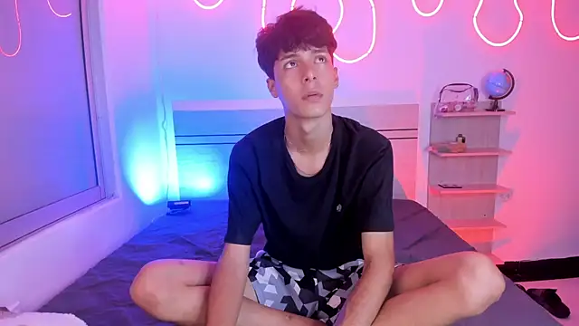 luccas ferreira online show from 11-04-25, 07:35