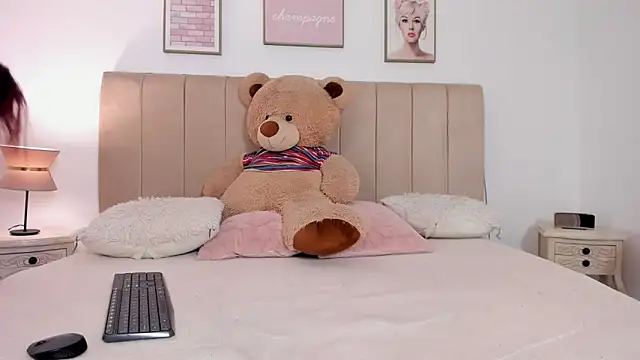 sam von tess online show from 10-16-25, 04:13