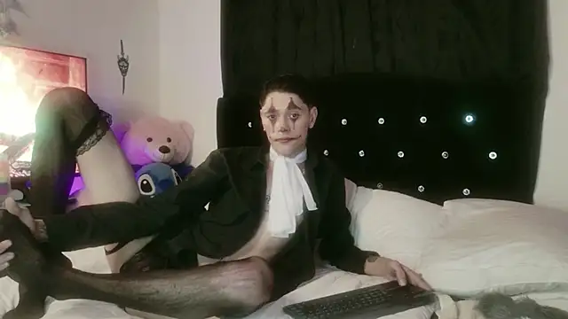 Tyler cat online show from 11-01-25, 12:12