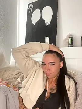 YoungZoexx online show from 10-02-25, 09:38