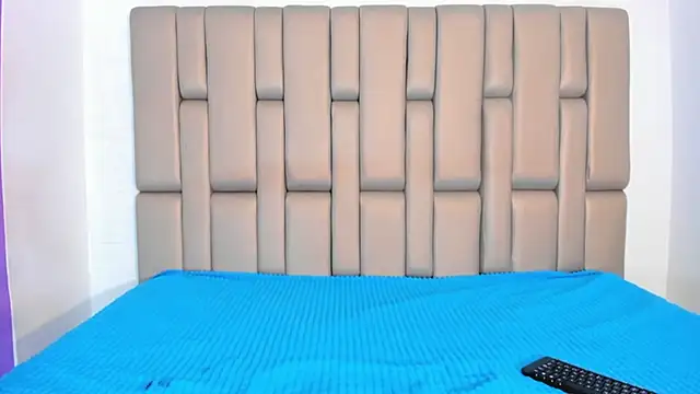 AlanaRosee   online show from 11-08-25, 01:11