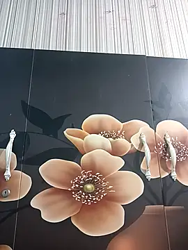 tulip-bae online show from 10-12-25, 04:06