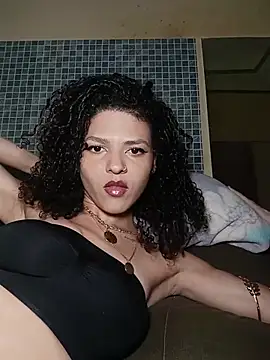 Larissinhamm online show from 11-20-25, 05:29