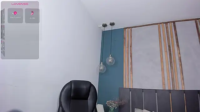 Snapshot of Ana_coral chatting on 10-18-25, 02:58 Ana coral online show from 10-18-25, 02:58