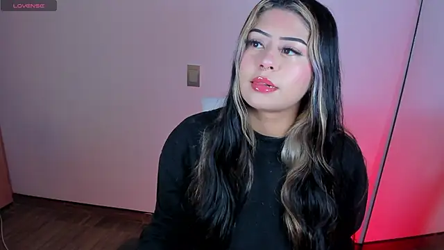 valeska  V online show from 11-14-25, 03:49