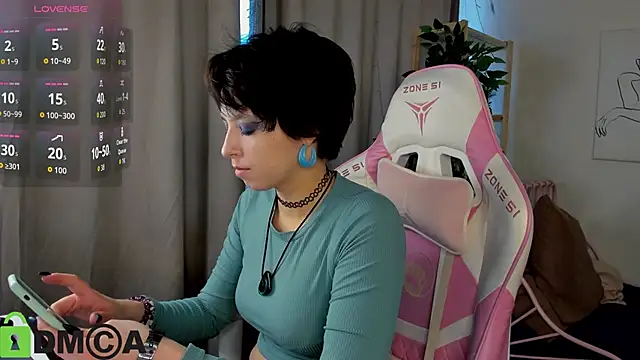 Sara Frayer online show from 10-24-25, 04:09