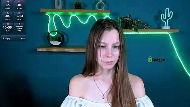 esme moore  online show from 11-19-25, 12:16