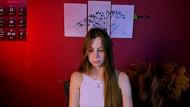 esme moore  online show from 11-21-25, 07:34