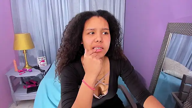 AriaVega online show from 10-20-25, 12:27