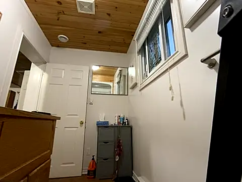 Snapshot of mcxxx87 chatting on 10-31-25, 10:44 mcxxx87 online show from 10-31-25, 10:44