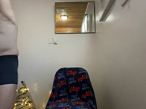 Snapshot of mcxxx87 chatting on 12-17-25, 03:51 mcxxx87 online show from 12-17-25, 03:51