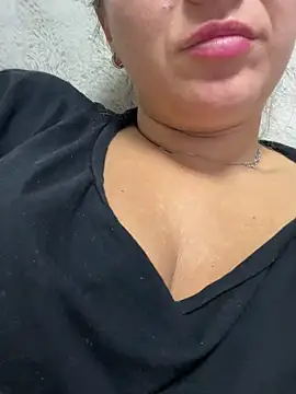 Daiana Andra online show from 10-18-25, 10:21