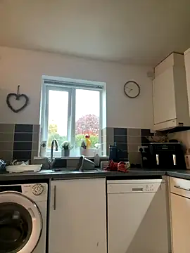 MimiMaee online show from 10-21-25, 06:47