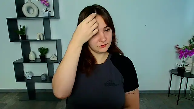 OliviaMontgommery online show from 12-01-25, 07:13