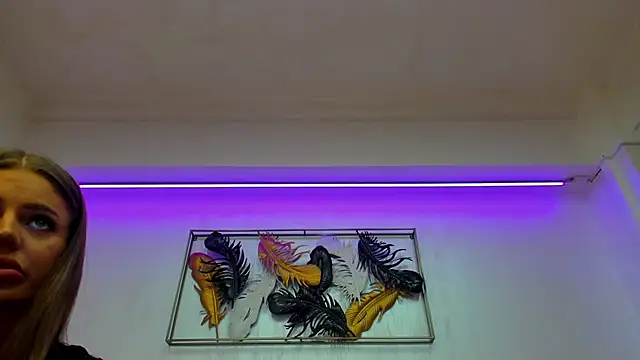 VikaFever online show from 11-08-25, 04:23