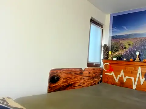 anissawhitenss online show from 10-25-25, 08:00